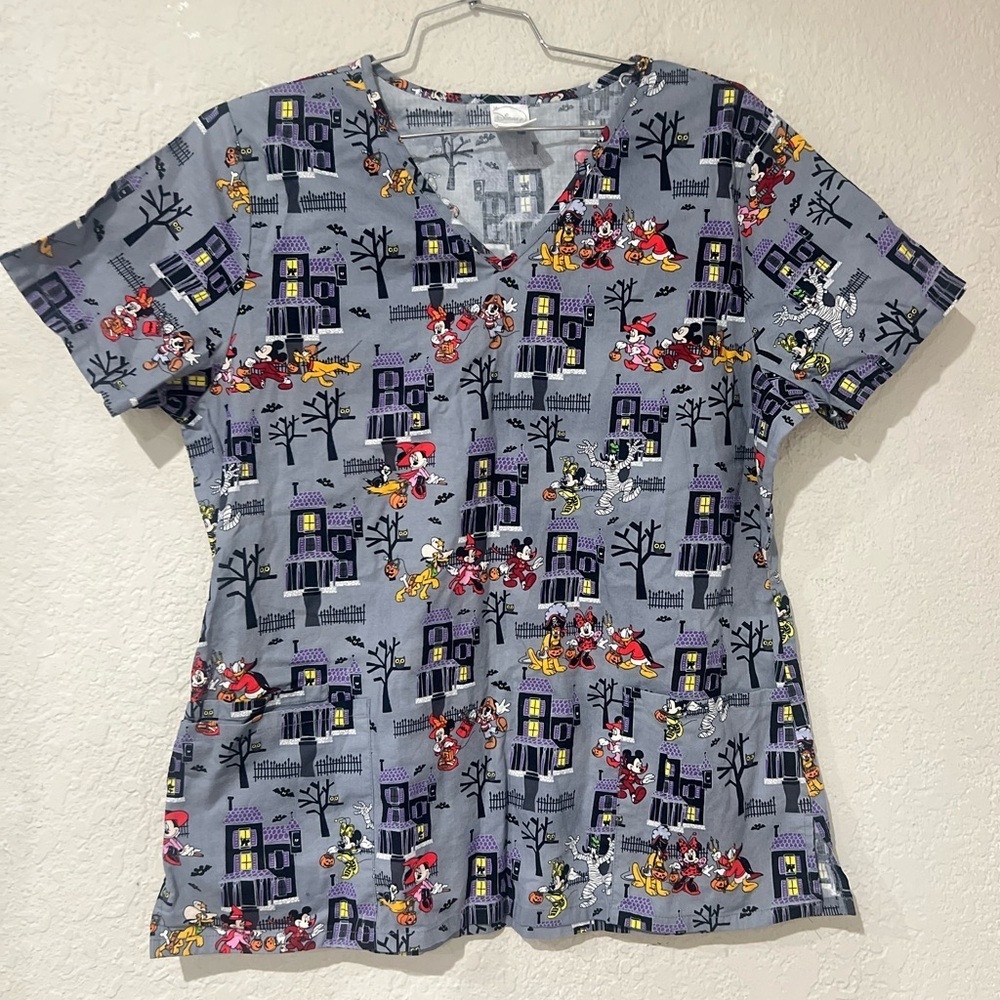 Disney Halloween Size L  Multicolored Scrub Top Mickey Minnie Goofy Like new